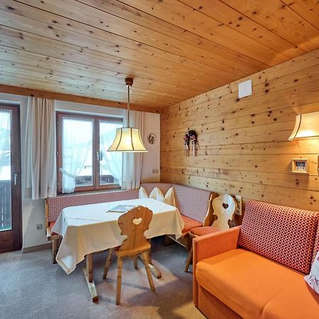 Appartementhaus Holiday レッヒ エクステリア 写真
