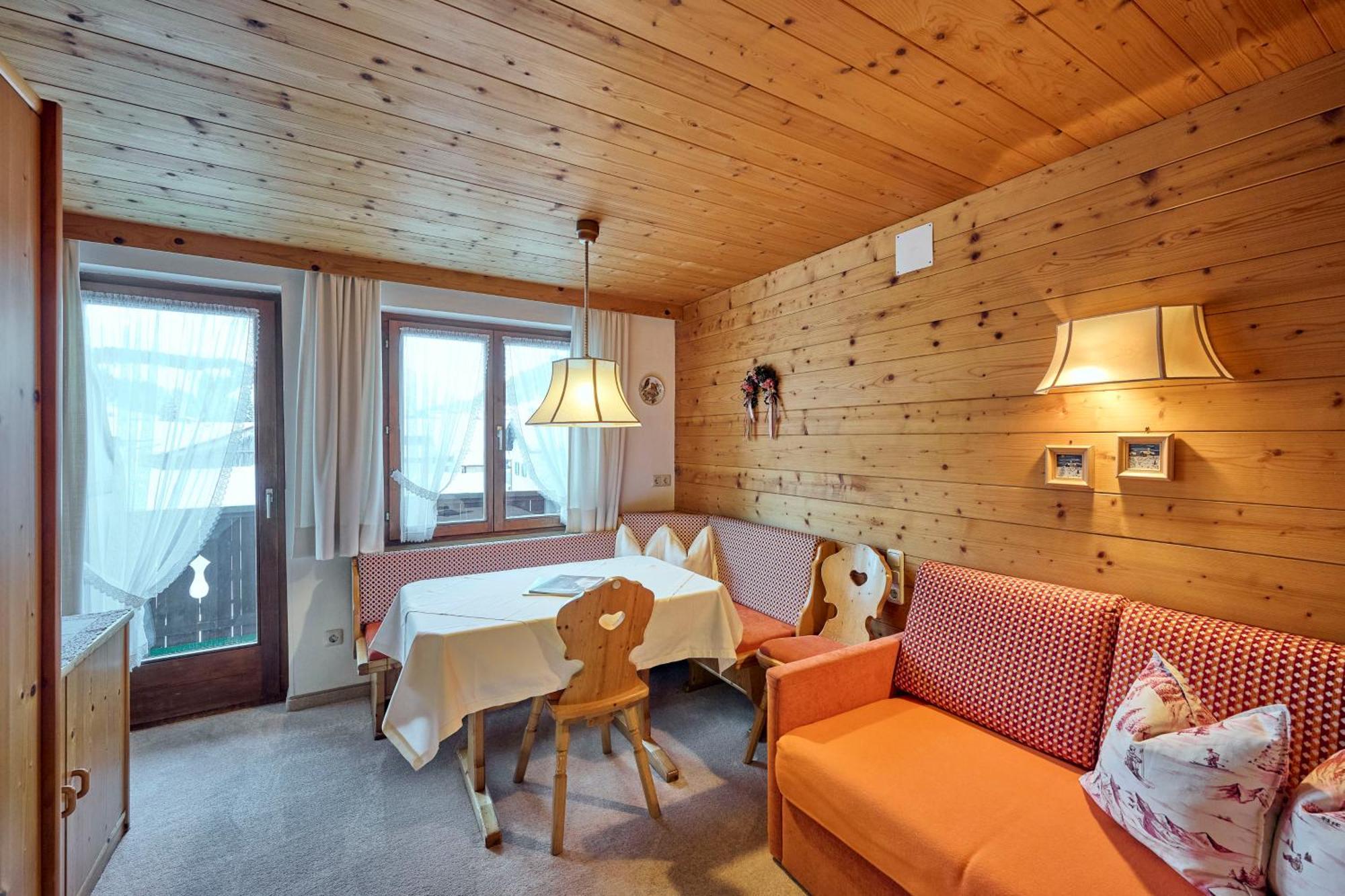 Appartementhaus Holiday レッヒ エクステリア 写真