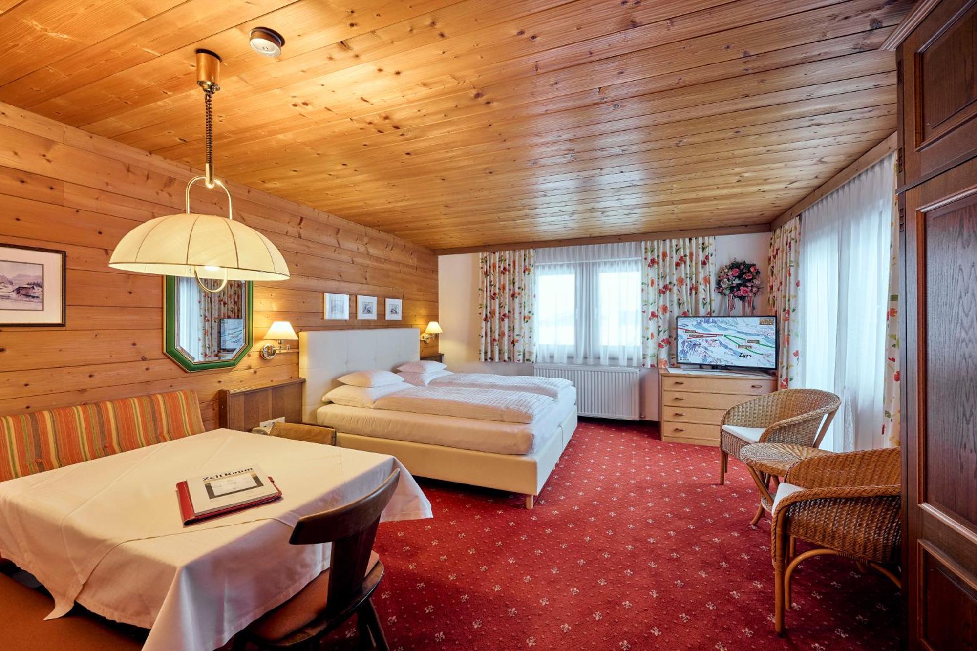 Appartementhaus Holiday レッヒ エクステリア 写真