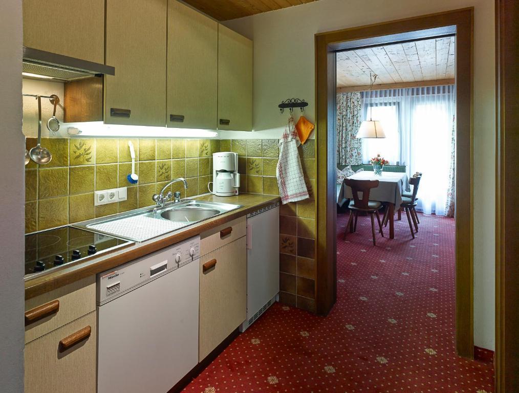 Appartementhaus Holiday レッヒ エクステリア 写真